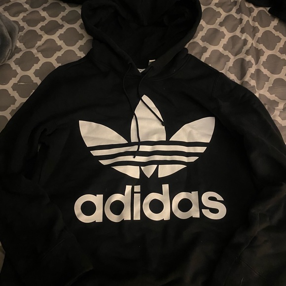 Woman’s Adidas Sweatshirt * NEW* - Picture 2 of 3